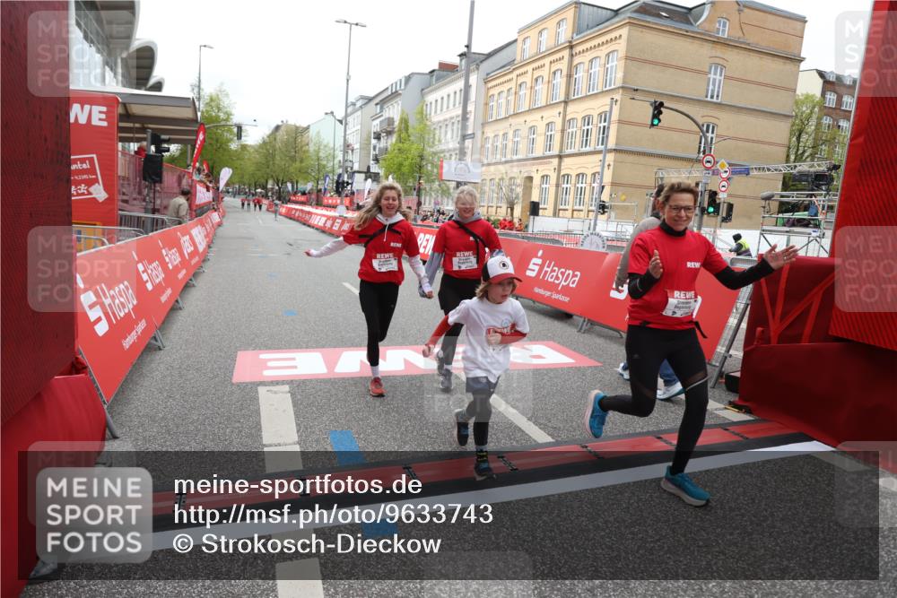 25.04.2026 - Das Zehntel Strokosch-Dieckow http://msf.ph/oto/9633743 25.04.2026 11:13:20 Ziel 5016, 5876, 5883 meine-sportfotos.de