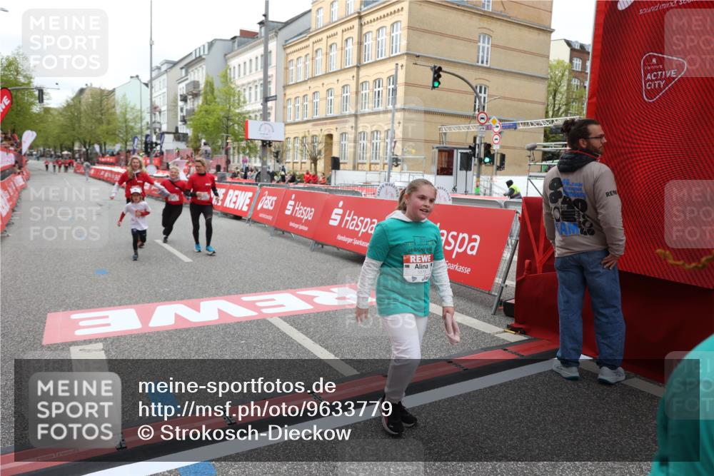 25.04.2026 - Das Zehntel Strokosch-Dieckow http://msf.ph/oto/9633779 25.04.2026 11:13:18 Ziel 5016, 5876, 5883 meine-sportfotos.de