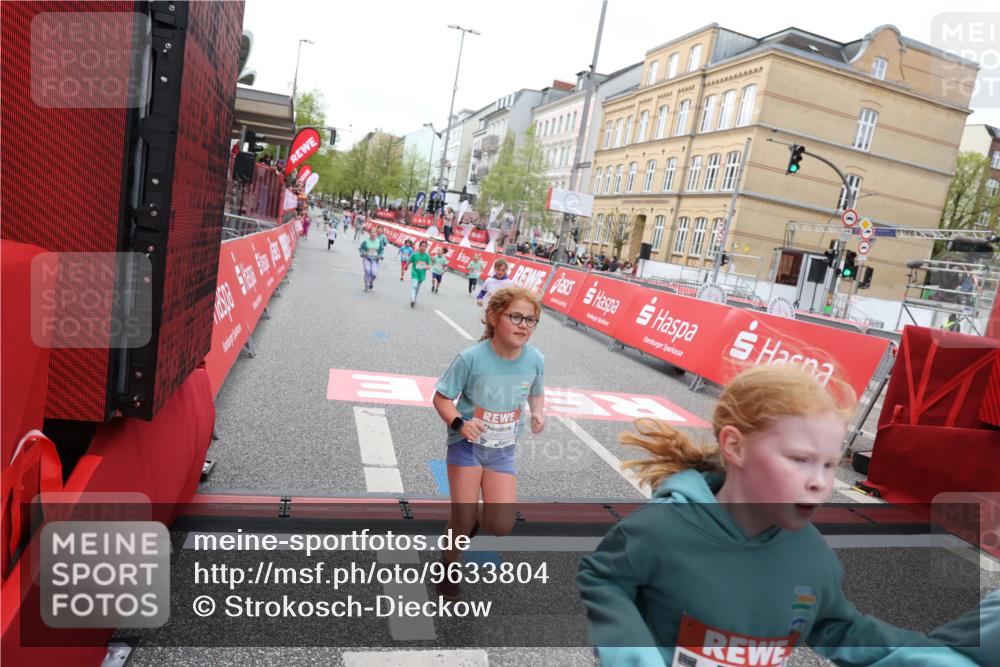 25.04.2026 - Das Zehntel Strokosch-Dieckow http://msf.ph/oto/9633804 25.04.2026 11:08:59 Ziel 5054, 5477, 6803, 7419, 7451 meine-sportfotos.de