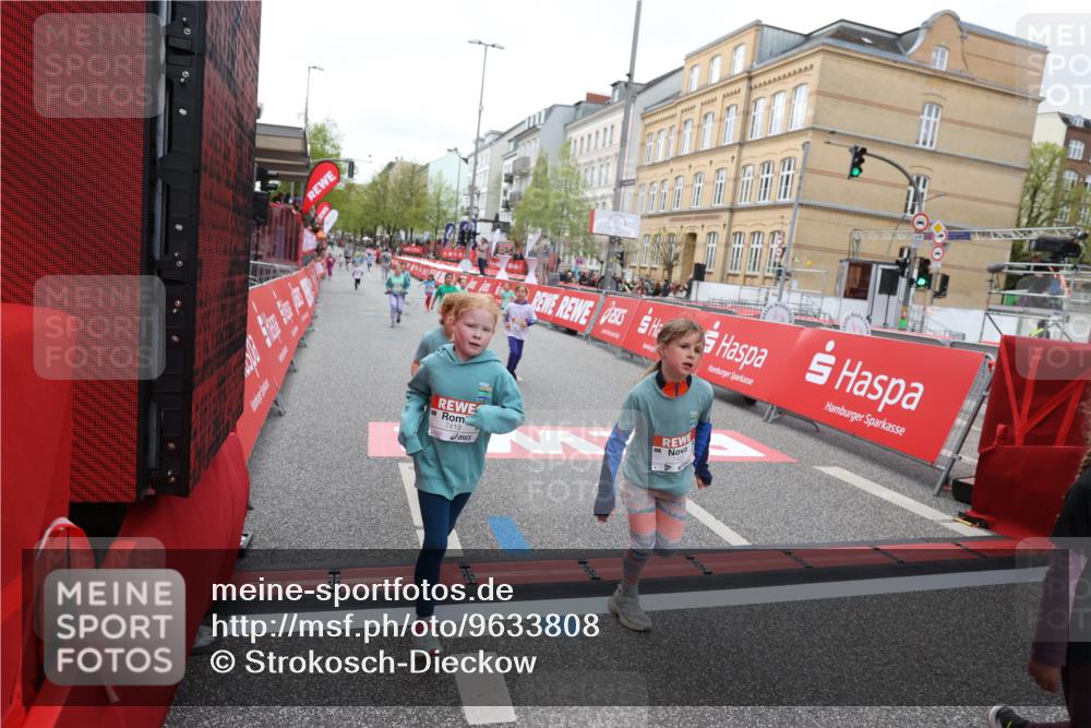 25.04.2026 - Das Zehntel Strokosch-Dieckow http://msf.ph/oto/9633808 25.04.2026 11:08:58 Ziel 5477, 6803, 7419, 7451 meine-sportfotos.de