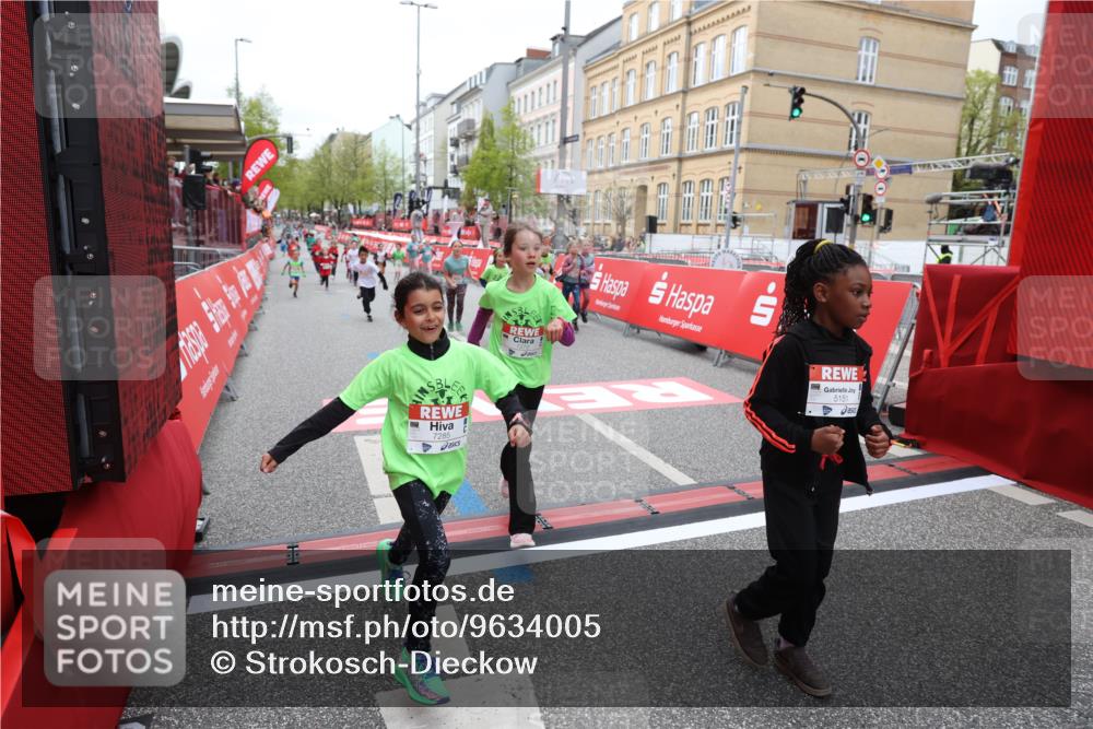 25.04.2026 - Das Zehntel Strokosch-Dieckow http://msf.ph/oto/9634005 25.04.2026 11:08:09 Ziel 5064, 5151, 6185, 6277, 7270, 7272, 7277, 7285, 7457, 7484, 7511, 7523, 7556, 7764 meine-sportfotos.de
