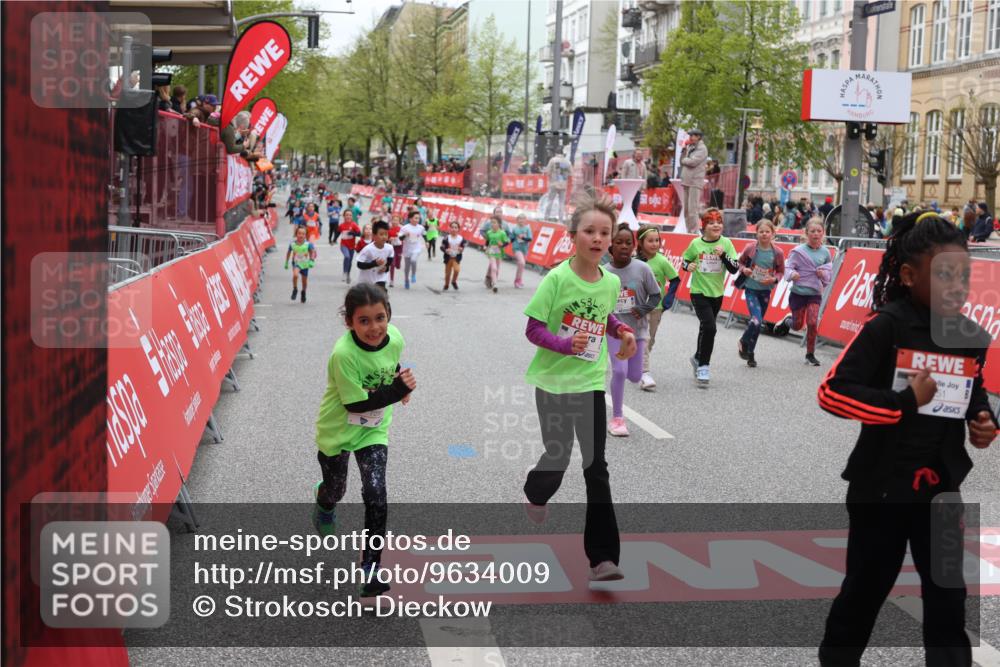 25.04.2026 - Das Zehntel Strokosch-Dieckow http://msf.ph/oto/9634009 25.04.2026 11:08:08 Ziel 5151, 5606, 6185, 6277, 7270, 7272, 7285, 7457, 7484, 7511, 7556, 7764 meine-sportfotos.de