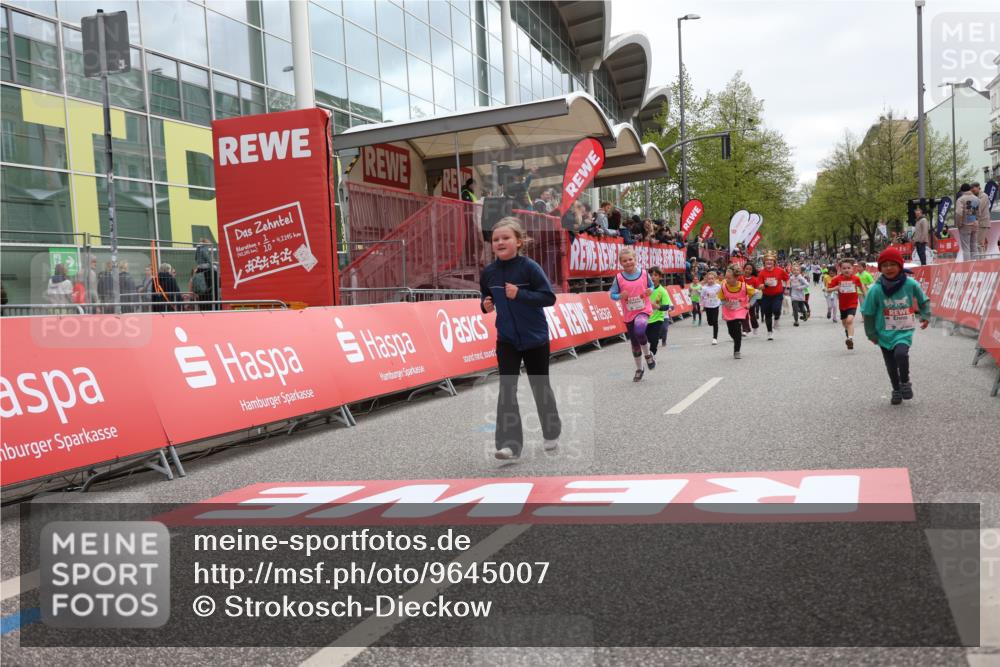 25.04.2026 - Das Zehntel Strokosch-Dieckow http://msf.ph/oto/9645007 25.04.2026 13:07:23 Ziel 10014, 10015, 10900, 10901, 10990, 12992 meine-sportfotos.de