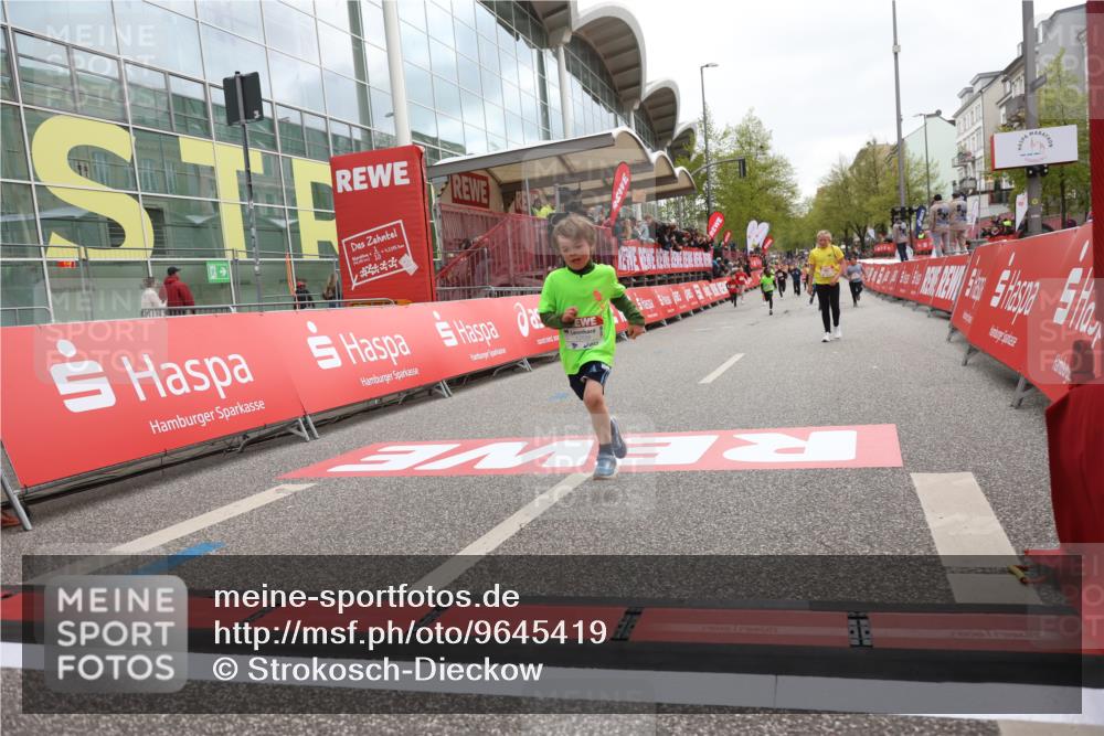 25.04.2026 - Das Zehntel Strokosch-Dieckow http://msf.ph/oto/9645419 25.04.2026 13:07:12 Ziel 10090, 10094, 10293, 10667, 11871, 12476, 12526, 13037 meine-sportfotos.de