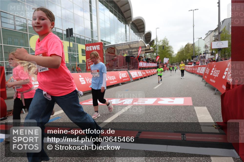 25.04.2026 - Das Zehntel Strokosch-Dieckow http://msf.ph/oto/9645466 25.04.2026 13:07:10 Ziel 10090, 10094, 10293, 10294, 10667, 11392, 11871, 12476, 12526, 13037 meine-sportfotos.de