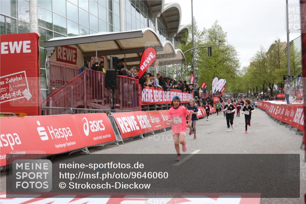 25.04.2026 - Das Zehntel Strokosch-Dieckow http://msf.ph/oto/9646060 25.04.2026 13:06:44 Ziel 10070, 10071, 10072, 11360, 11939, 12493, 12516, 12631, 12640 meine-sportfotos.de