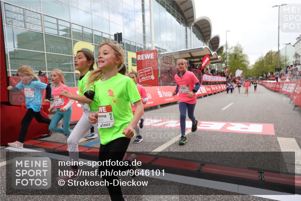 25.04.2026 - Das Zehntel Strokosch-Dieckow http://msf.ph/oto/9646101 25.04.2026 13:06:42 Ziel 10070, 10071, 10072, 10743, 11304, 11360, 11939, 12375, 12493, 12516, 12631, 12640 meine-sportfotos.de