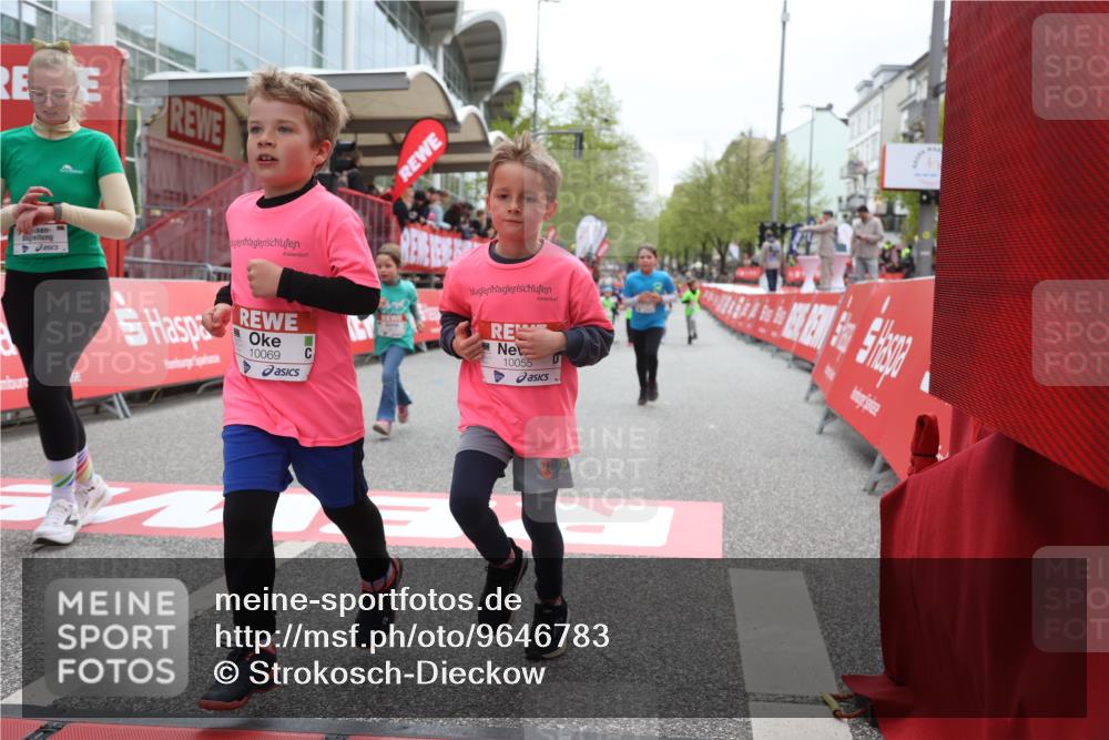 25.04.2026 - Das Zehntel Strokosch-Dieckow http://msf.ph/oto/9646783 25.04.2026 13:06:13 Ziel 10055, 10069, 10084, 10128, 10131, 10773, 11046, 11050, 11185, 11455, 11600, 12027, 12477, 12483, 12496, 12815, 12820, 12821, 12823 meine-sportfotos.de