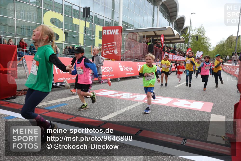25.04.2026 - Das Zehntel Strokosch-Dieckow http://msf.ph/oto/9646808 25.04.2026 13:02:34 Ziel 10468, 10642, 10725, 10787, 10796, 10817, 10821, 10910, 11361, 11547, 11560, 11614, 11728, 11730, 11782, 11861, 12237, 12624, 12628, 12658, 12719 meine-sportfotos.de