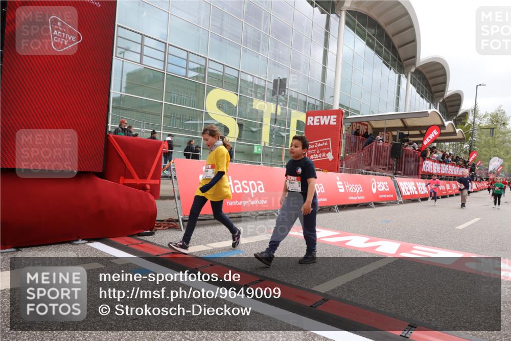 25.04.2026 - Das Zehntel Strokosch-Dieckow http://msf.ph/oto/9649009 25.04.2026 13:04:44 Ziel 10078, 10167, 11061, 11062, 11064, 11103, 11146, 11803, 12387, 12614, 12617, 12629, 12662 meine-sportfotos.de
