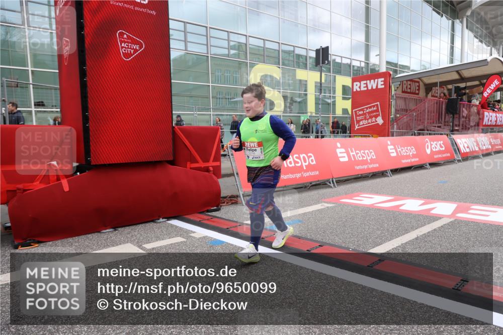 25.04.2026 - Das Zehntel Strokosch-Dieckow http://msf.ph/oto/9650099 25.04.2026 13:15:06 Ziel 10748 meine-sportfotos.de