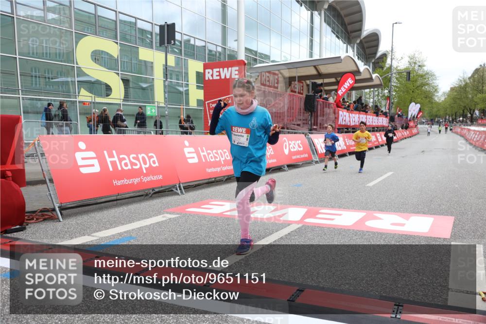 25.04.2026 - Das Zehntel Strokosch-Dieckow http://msf.ph/oto/9651151 25.04.2026 13:11:54 Ziel 11142, 11819 meine-sportfotos.de