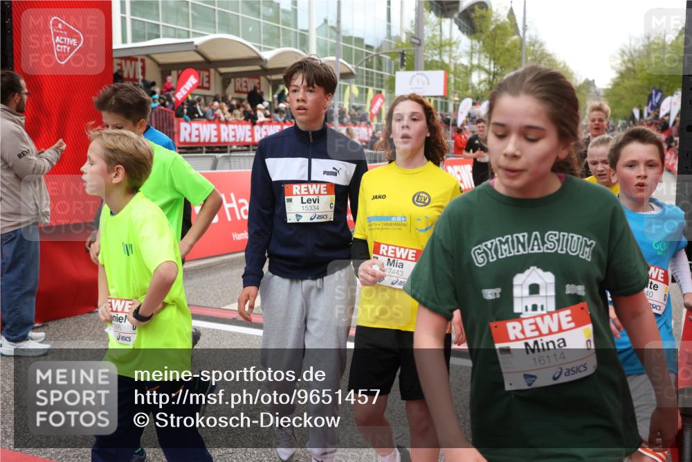 25.04.2026 - Das Zehntel Strokosch-Dieckow http://msf.ph/oto/9651457 25.04.2026 14:52:57 Ziel 15118, 15265, 15334, 15406, 15642, 15817, 15957, 15964, 16114, 16239, 16426, 16527, 16589, 16831, 16840, 16960, 17257, 17442, 17443, 17672, 17673, 17856, 17905, 17995, 18306 meine-sportfotos.de