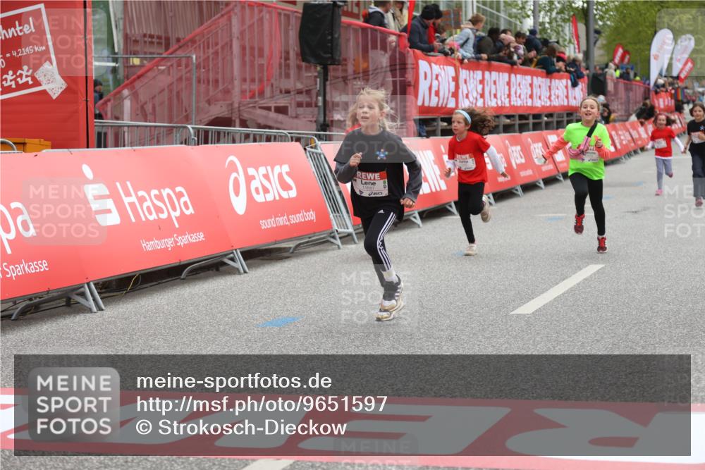 25.04.2026 - Das Zehntel Strokosch-Dieckow http://msf.ph/oto/9651597 25.04.2026 13:10:38 Ziel 10923, 10936, 11687, 12610 meine-sportfotos.de