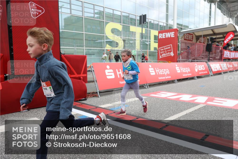 25.04.2026 - Das Zehntel Strokosch-Dieckow http://msf.ph/oto/9651608 25.04.2026 13:10:32 Ziel 11070, 11293, 11549 meine-sportfotos.de