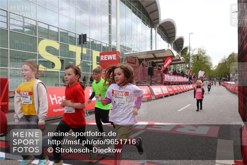 25.04.2026 - Das Zehntel Strokosch-Dieckow http://msf.ph/oto/9651716 25.04.2026 13:10:25 Ziel 10690, 10698, 10927, 10940, 10945, 11370, 11382, 12684, 12728, 12803 meine-sportfotos.de