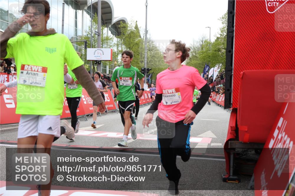 25.04.2026 - Das Zehntel Strokosch-Dieckow http://msf.ph/oto/9651771 25.04.2026 14:52:43 Ziel 15259, 15267, 15268, 15319, 15366, 15562, 15697, 15790, 15793, 16436, 16733, 17065, 17071, 17100, 17101, 17229, 17245, 17577, 17758, 17811, 17914, 17920, 18006, 18014, 18027, 18130, 18146 meine-sportfotos.de