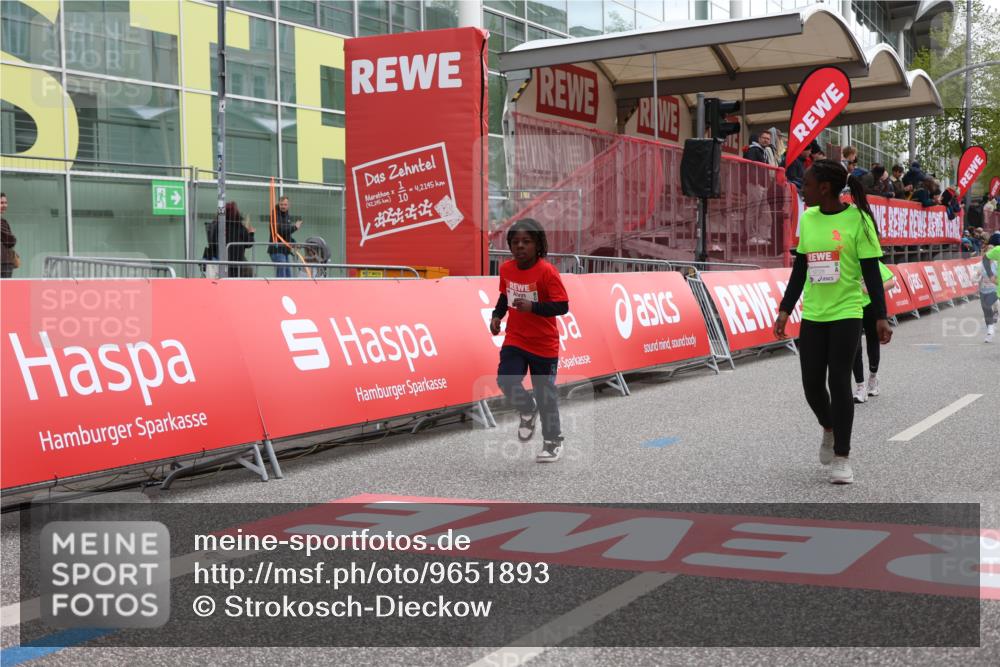 25.04.2026 - Das Zehntel Strokosch-Dieckow http://msf.ph/oto/9651893 25.04.2026 13:10:19 Ziel 10049, 10278, 10280, 10281, 10940, 12124, 12564, 12575, 12728, 12825 meine-sportfotos.de