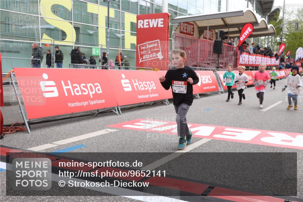 25.04.2026 - Das Zehntel Strokosch-Dieckow http://msf.ph/oto/9652141 25.04.2026 13:10:12 Ziel 10036, 10045, 10049, 10280, 10721, 11240, 11243, 11693 meine-sportfotos.de