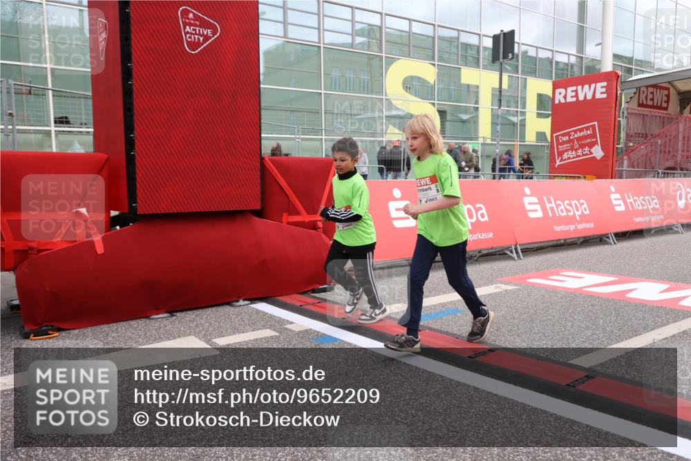 25.04.2026 - Das Zehntel Strokosch-Dieckow http://msf.ph/oto/9652209 25.04.2026 13:10:10 Ziel 10036, 10045, 10721, 11240, 11243, 11693 meine-sportfotos.de