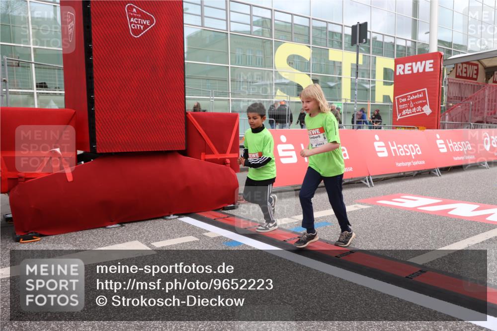 25.04.2026 - Das Zehntel Strokosch-Dieckow http://msf.ph/oto/9652223 25.04.2026 13:10:09 Ziel 10036, 10045, 10721, 11240, 11243 meine-sportfotos.de