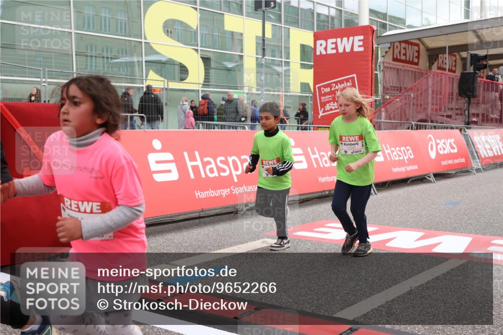 25.04.2026 - Das Zehntel Strokosch-Dieckow http://msf.ph/oto/9652266 25.04.2026 13:10:09 Ziel 10036, 10045, 10721, 11240, 11243 meine-sportfotos.de