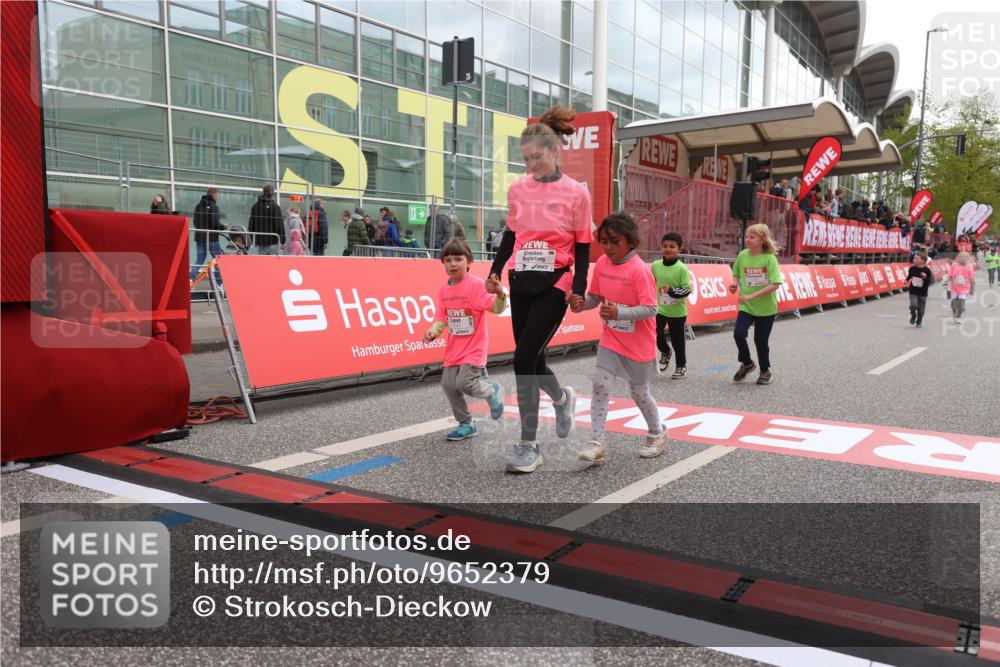 25.04.2026 - Das Zehntel Strokosch-Dieckow http://msf.ph/oto/9652379 25.04.2026 13:10:08 Ziel 10036, 10045, 10721, 11240, 11243 meine-sportfotos.de