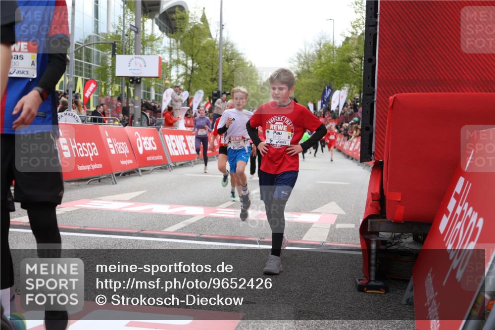 25.04.2026 - Das Zehntel Strokosch-Dieckow http://msf.ph/oto/9652426 25.04.2026 14:52:32 Ziel 15119, 15123, 15283, 15284, 15343, 15344, 15977, 16055, 16155, 16343, 16430, 16528, 16573, 16663, 16951, 17042, 17043, 17094, 17104, 17332, 17777, 18073, 18230 meine-sportfotos.de