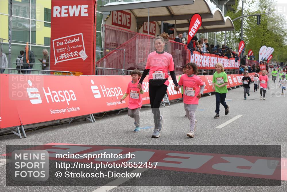 25.04.2026 - Das Zehntel Strokosch-Dieckow http://msf.ph/oto/9652457 25.04.2026 13:10:06 Ziel 10036, 10045 meine-sportfotos.de