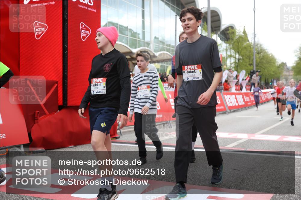 25.04.2026 - Das Zehntel Strokosch-Dieckow http://msf.ph/oto/9652518 25.04.2026 14:52:31 Ziel 15119, 15123, 15283, 15343, 15344, 16055, 16155, 16343, 16430, 16528, 16573, 16663, 17042, 17043, 17104, 17332, 17777, 18073, 18202, 18230 meine-sportfotos.de