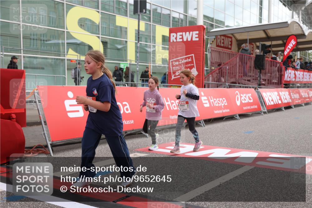 25.04.2026 - Das Zehntel Strokosch-Dieckow http://msf.ph/oto/9652645 25.04.2026 13:09:56 Ziel 10040, 10044, 10225, 10933, 11286, 11388, 11421, 12471, 12517, 12518 meine-sportfotos.de