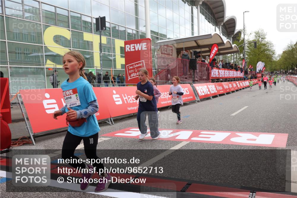 25.04.2026 - Das Zehntel Strokosch-Dieckow http://msf.ph/oto/9652713 25.04.2026 13:09:55 Ziel 10040, 10044, 10225, 10933, 11286, 11388, 11421, 12471, 12517, 12518 meine-sportfotos.de
