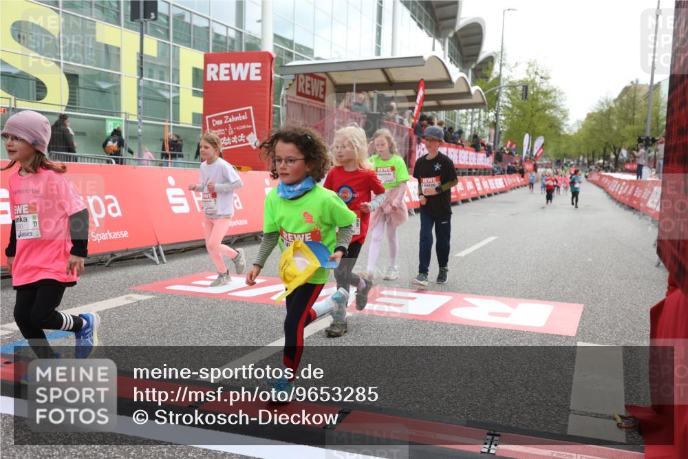 25.04.2026 - Das Zehntel Strokosch-Dieckow http://msf.ph/oto/9653285 25.04.2026 13:09:39 Ziel 10028, 10030, 10031, 10035, 10037, 10038, 10041, 11181, 11379, 11404, 11749, 12519, 12528, 12556, 12633 meine-sportfotos.de