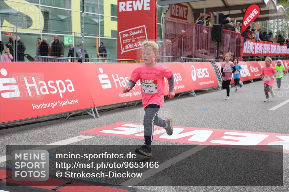 25.04.2026 - Das Zehntel Strokosch-Dieckow http://msf.ph/oto/9653466 25.04.2026 13:09:29 Ziel 10034, 10920, 10931, 12095, 12100 meine-sportfotos.de