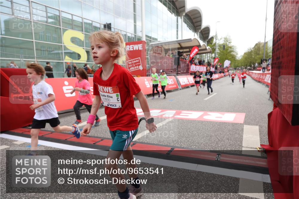 25.04.2026 - Das Zehntel Strokosch-Dieckow http://msf.ph/oto/9653541 25.04.2026 13:09:19 Ziel 10042, 10043, 10300, 10317, 10328, 10755, 10777, 10930, 11863, 12065, 12067, 12070, 12075, 12080, 12084, 12328, 12331, 12881, 12882 meine-sportfotos.de