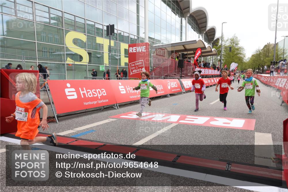 25.04.2026 - Das Zehntel Strokosch-Dieckow http://msf.ph/oto/9654648 25.04.2026 13:08:39 Ziel 10319, 10946, 12611, 12639, 12931 meine-sportfotos.de