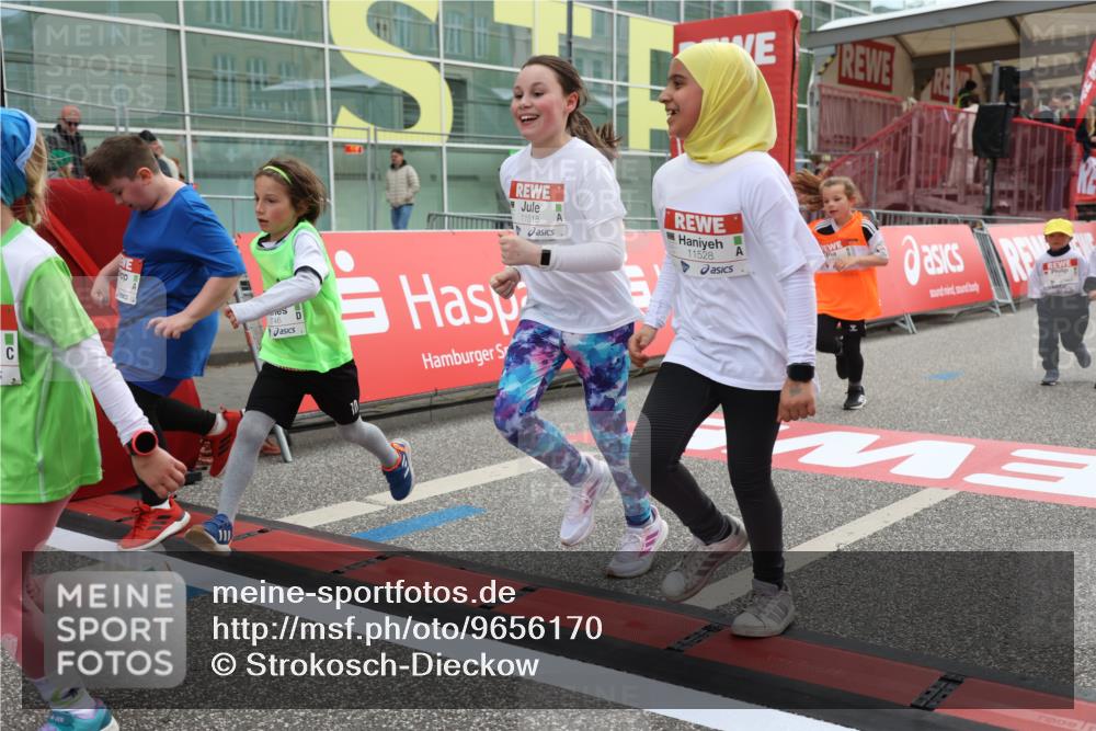 25.04.2026 - Das Zehntel Strokosch-Dieckow http://msf.ph/oto/9656170 25.04.2026 13:07:51 Ziel 10286, 10511, 10746, 11057, 11518, 11528, 12102, 12529, 12877, 12883, 12933 meine-sportfotos.de