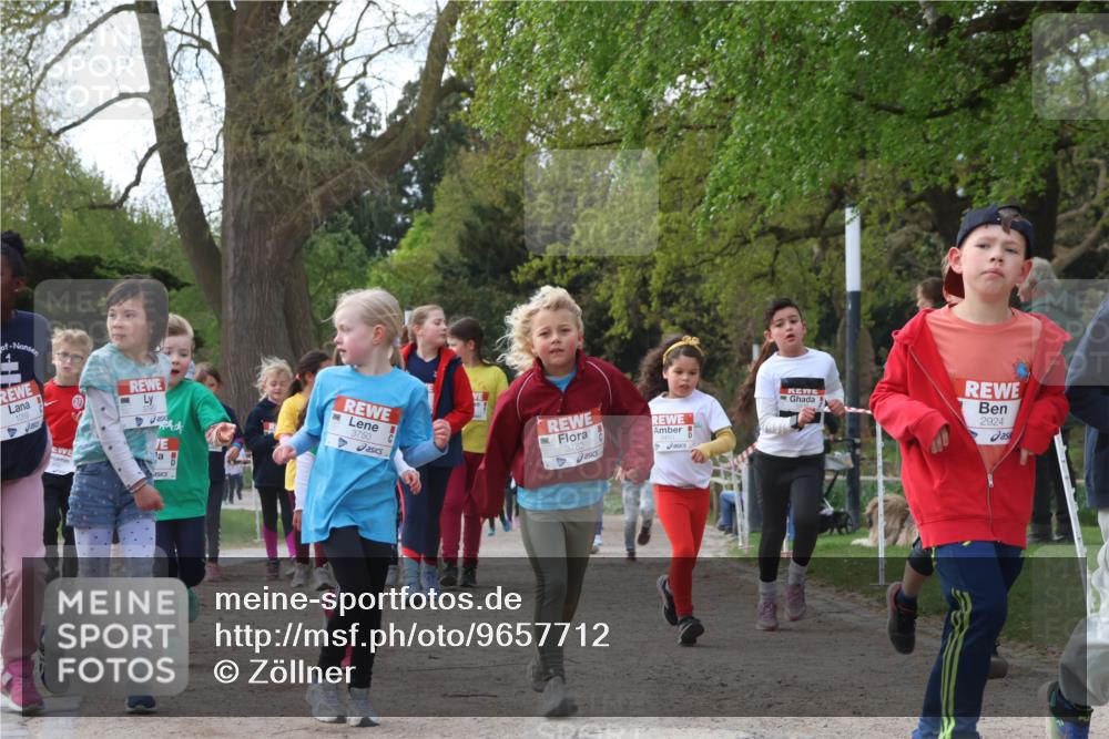 25.04.2026 - Das Zehntel Zöllner http://msf.ph/oto/9657712 25.04.2026 07:48:04 Laufen 1059, 3750, 3782, 2924 meine-sportfotos.de