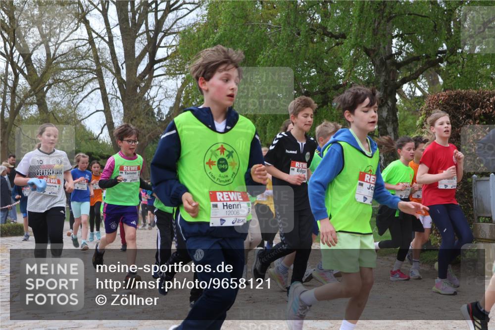 25.04.2026 - Das Zehntel Zöllner http://msf.ph/oto/9658121 25.04.2026 11:42:57 Laufen 10, 1949, 12006, 110, 10260 meine-sportfotos.de