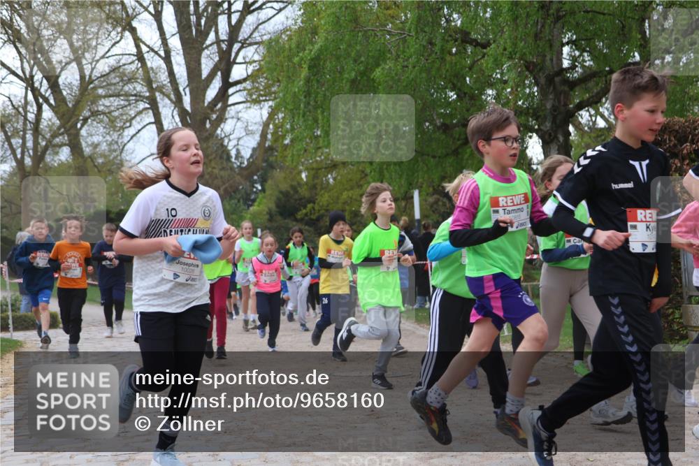 25.04.2026 - Das Zehntel Zöllner http://msf.ph/oto/9658160 25.04.2026 11:42:58 Laufen 10, 10026, 26, 0815, 2 meine-sportfotos.de