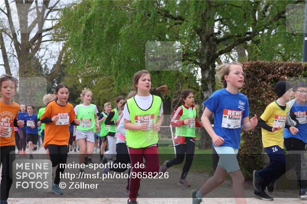 25.04.2026 - Das Zehntel Zöllner http://msf.ph/oto/9658226 25.04.2026 11:43:00 Laufen 12418, 10485, 1039, 10369, 26 meine-sportfotos.de