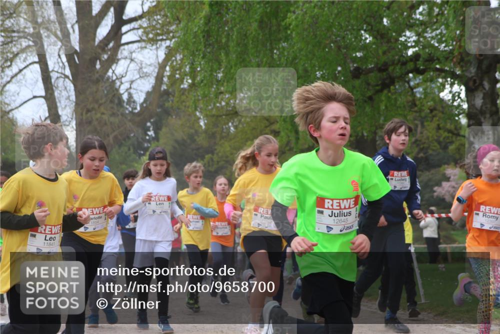 25.04.2026 - Das Zehntel Zöllner http://msf.ph/oto/9658700 25.04.2026 11:43:12 Laufen 11841, 1854, 11849, 12645, 11482, 12397 meine-sportfotos.de