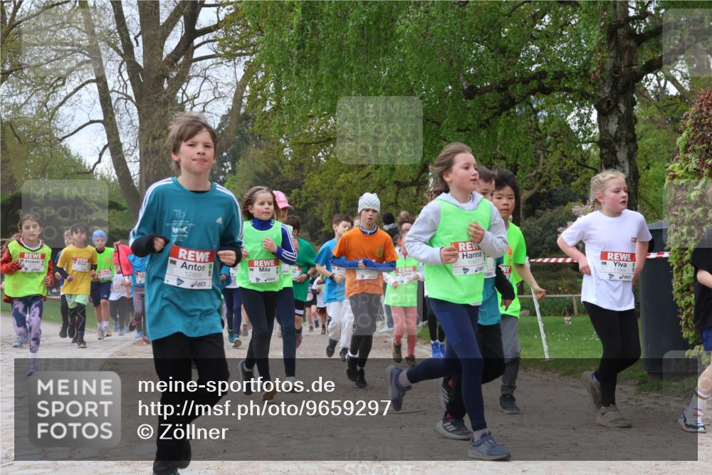 25.04.2026 - Das Zehntel Zöllner http://msf.ph/oto/9659297 25.04.2026 11:43:35 Laufen 18755, 12858, 10807, 11904 meine-sportfotos.de