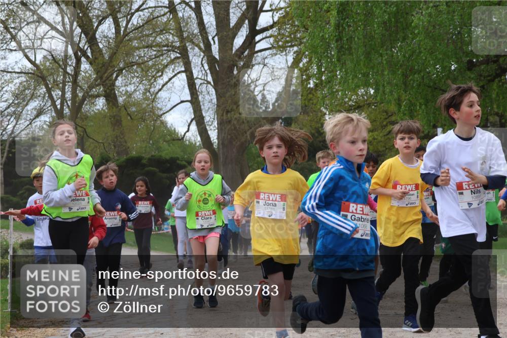 25.04.2026 - Das Zehntel Zöllner http://msf.ph/oto/9659783 25.04.2026 11:43:51 Laufen 12025, 10229, 11781, 1068, 1796, 10891 meine-sportfotos.de
