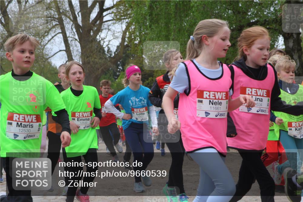 25.04.2026 - Das Zehntel Zöllner http://msf.ph/oto/9660539 25.04.2026 11:44:14 Laufen 12530, 12630, 488, 10411, 11661, 634, 1168 meine-sportfotos.de