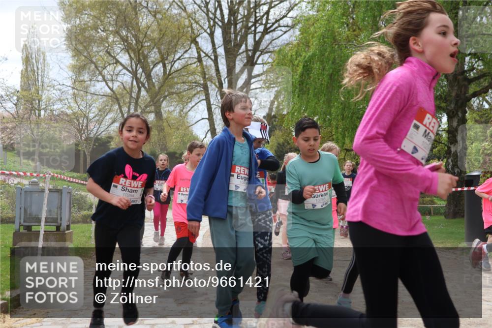 25.04.2026 - Das Zehntel Zöllner http://msf.ph/oto/9661421 25.04.2026 11:44:40 Laufen 10284, 1048, 10285 meine-sportfotos.de