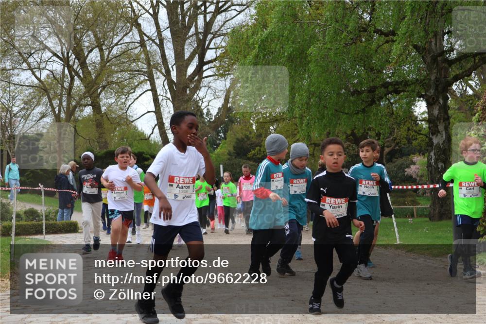 25.04.2026 - Das Zehntel Zöllner http://msf.ph/oto/9662228 25.04.2026 11:45:12 Laufen 10326, 10332 meine-sportfotos.de