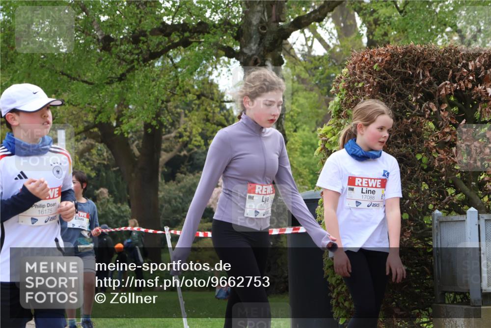 25.04.2026 - Das Zehntel Zöllner http://msf.ph/oto/9662753 25.04.2026 13:48:04 Laufen 16175, 17327, 17088 meine-sportfotos.de