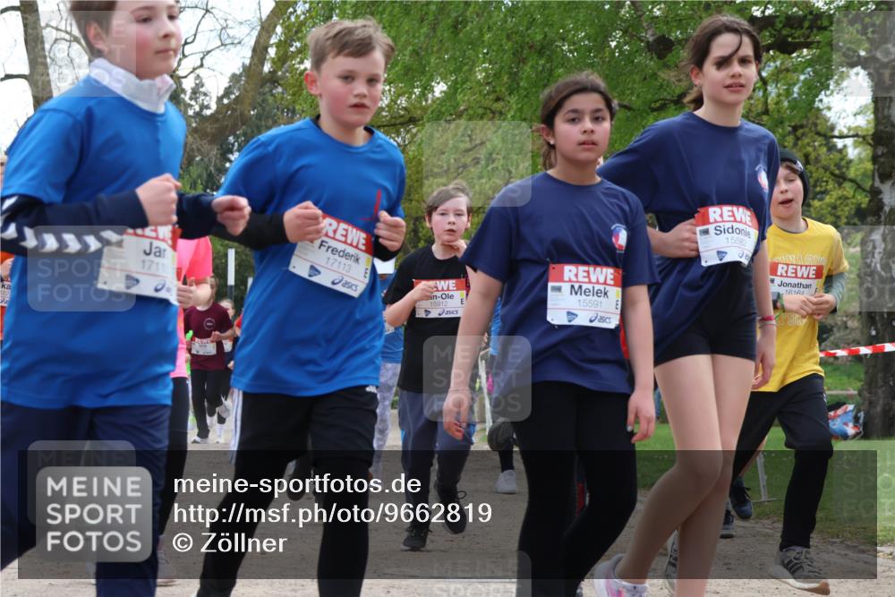 25.04.2026 - Das Zehntel Zöllner http://msf.ph/oto/9662819 25.04.2026 13:48:06 Laufen 1711, 17113, 15912, 15591, 15582, 16164 meine-sportfotos.de