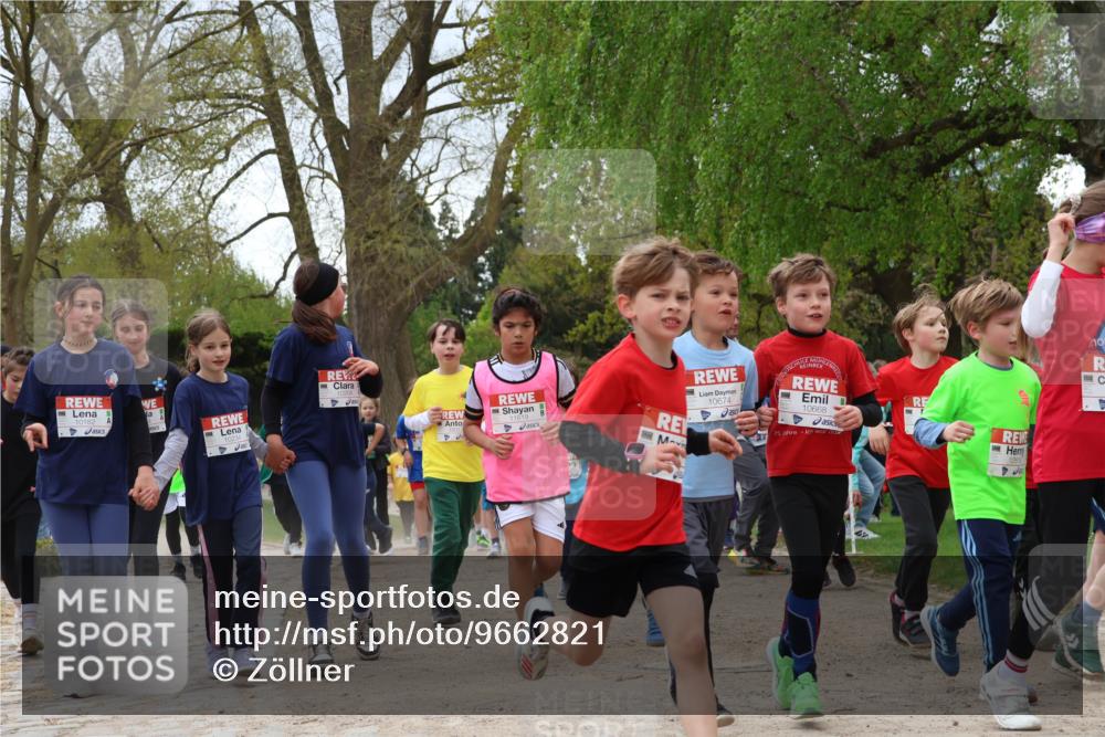 25.04.2026 - Das Zehntel Zöllner http://msf.ph/oto/9662821 25.04.2026 11:45:32 Laufen 10182, 4, 10674, 10668, 75 meine-sportfotos.de
